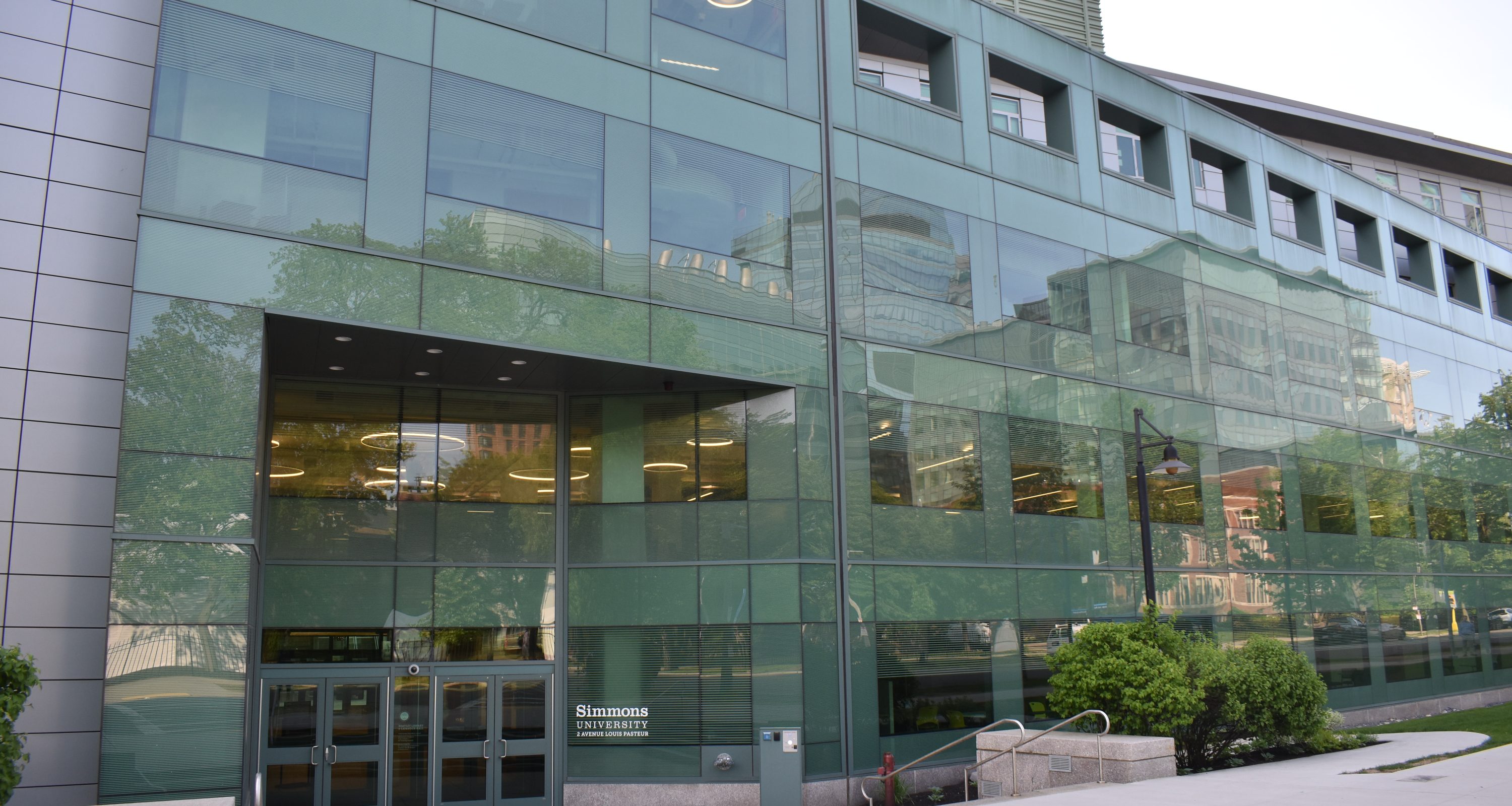 Simmons Science Center exterior